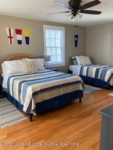 17 Ocean Pathway, Ocean Grove, NJ 07756