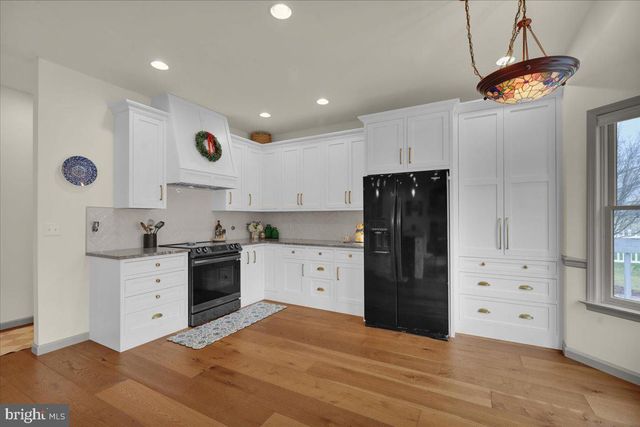 3075 VILLAGE RD, Orwigsburg, PA 17961