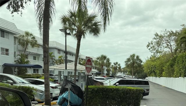 100 Edgewater Dr 127, Coral Gables, FL 33133