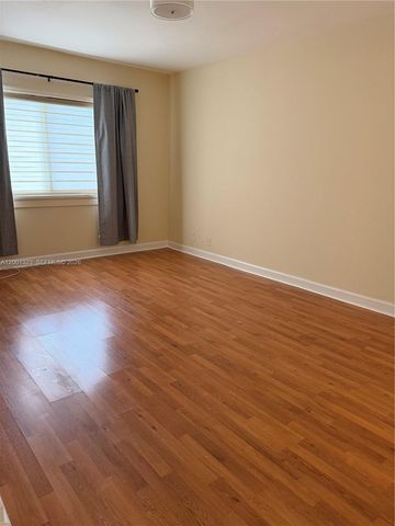 100 Edgewater Dr 127, Coral Gables, FL 33133