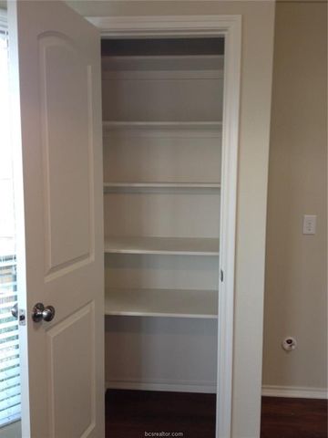 5247 Sagewood Drive, College Station, TX 77845