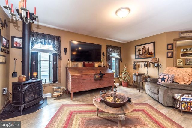 11 TERN CT, Bechtelsville, PA 19505