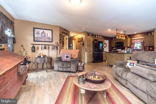 11 TERN CT, Bechtelsville, PA 19505