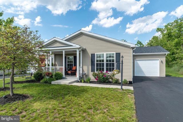 11 TERN CT, Bechtelsville, PA 19505