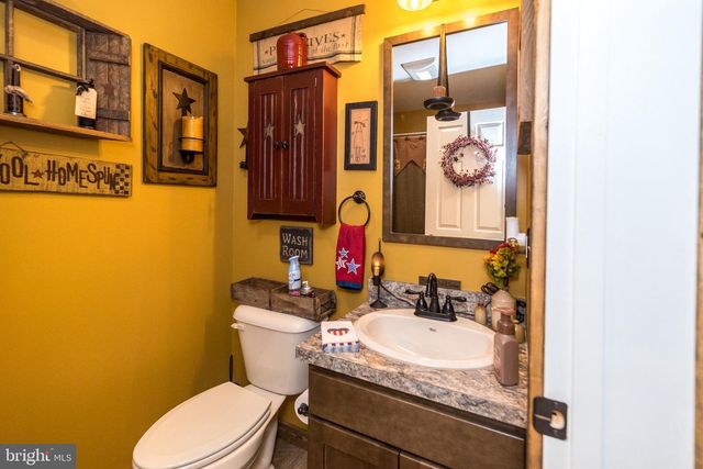 11 TERN CT, Bechtelsville, PA 19505