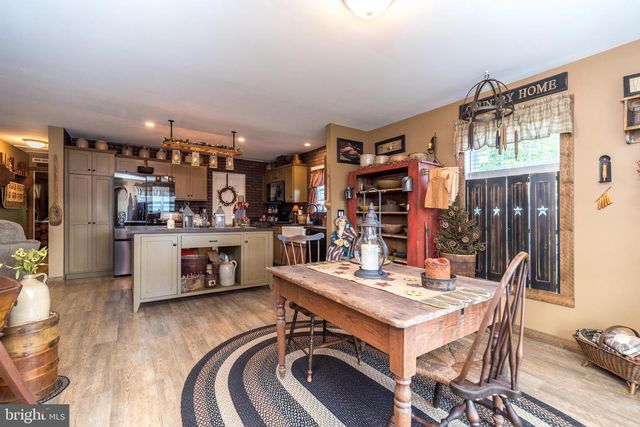 11 TERN CT, Bechtelsville, PA 19505