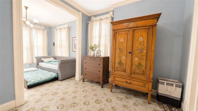 225 N Lima St 204, Sierra Madre, CA 91024