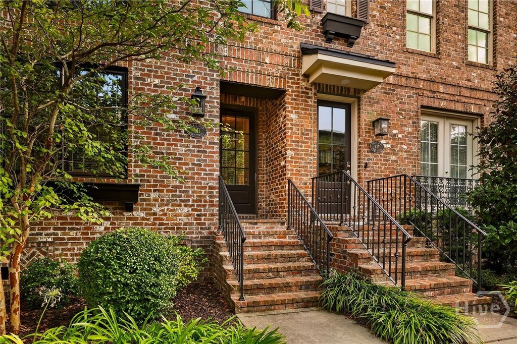 Image 2 of property listing at 441 Port Street, Savannah, GA 31401