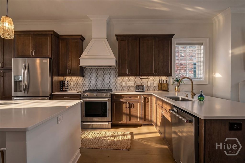 Image 8 of property listing at 441 Port Street, Savannah, GA 31401