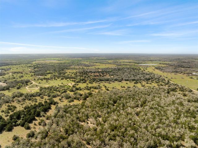 6735 Old Smithville Road, Flatonia, TX 78941