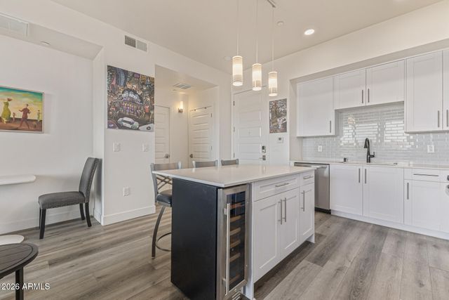 7300 E EARLL Drive 3020, Scottsdale, AZ 85251