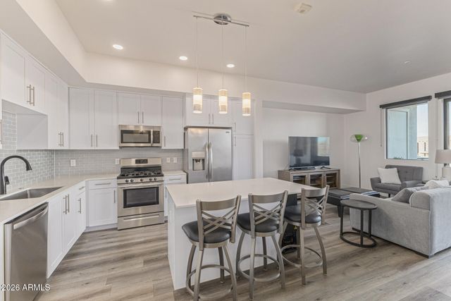 7300 E EARLL Drive 3020, Scottsdale, AZ 85251