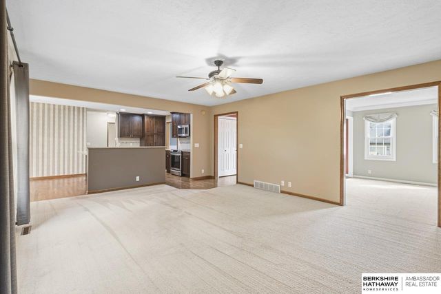 6412 N 102nd Avenue, Omaha, NE 68134