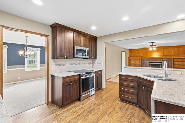6412 N 102nd Avenue, Omaha, NE 68134