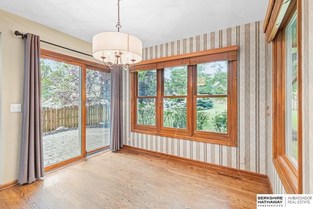 6412 N 102nd Avenue, Omaha, NE 68134