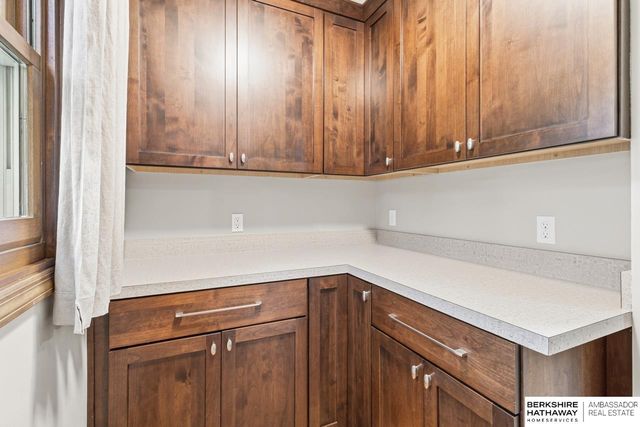 6412 N 102nd Avenue, Omaha, NE 68134