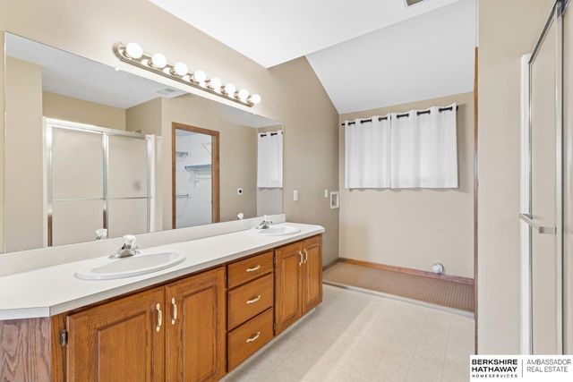 6412 N 102nd Avenue, Omaha, NE 68134