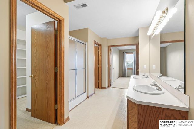 6412 N 102nd Avenue, Omaha, NE 68134