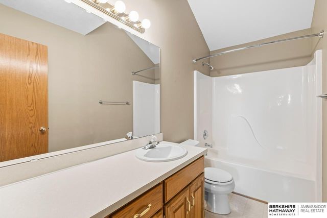 6412 N 102nd Avenue, Omaha, NE 68134