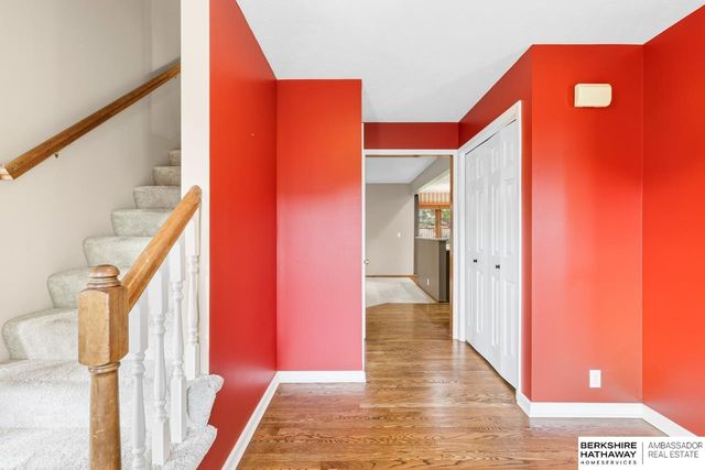 6412 N 102nd Avenue, Omaha, NE 68134