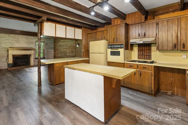 2235 NC 126 Highway, Morganton, NC 28655