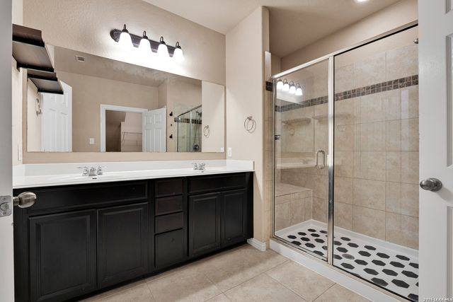 3303 Cherokee Cv, San Antonio, TX 78253