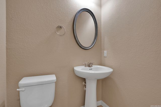 3303 Cherokee Cv, San Antonio, TX 78253