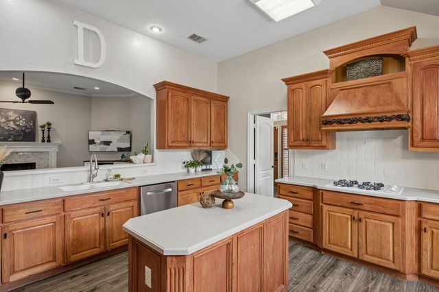 1760 Wind Hill Road, Rockwall, TX 75087