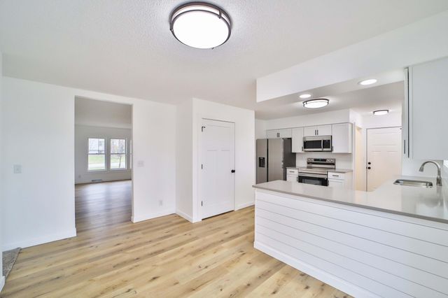 6508 Mary Street, Baxter, MN 56425