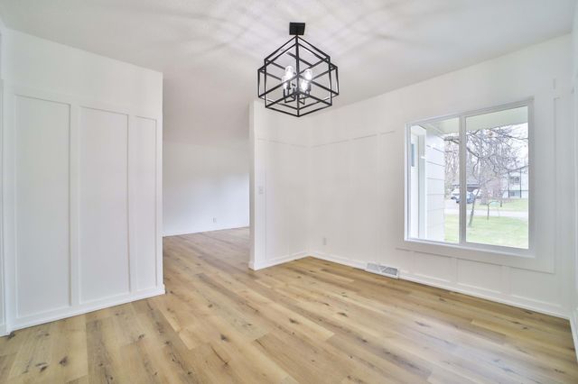 6508 Mary Street, Baxter, MN 56425