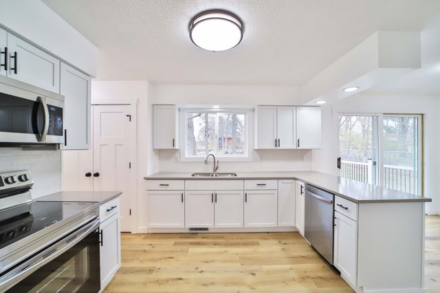 6508 Mary Street, Baxter, MN 56425