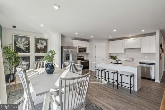 21 VERNON ST, Charles Town, WV 25414