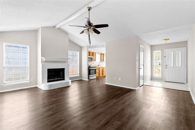 1122 Glen Creek Drive, Mansfield, TX 76063