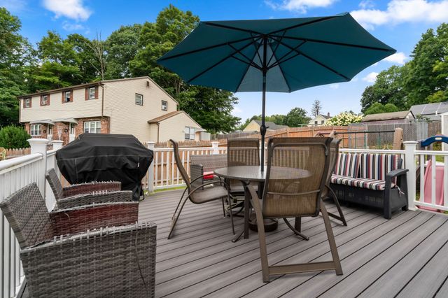 17 Louis Ln 17, Randolph, MA 02368