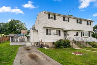 17 Louis Ln 17, Randolph, MA 02368