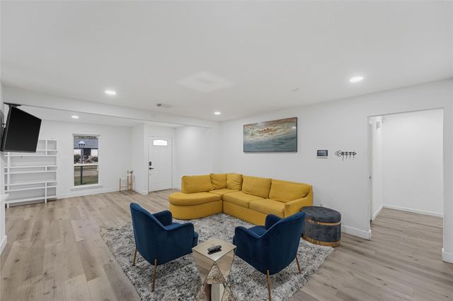 9618 Glenwood Forest Drive, Houston, TX 77078