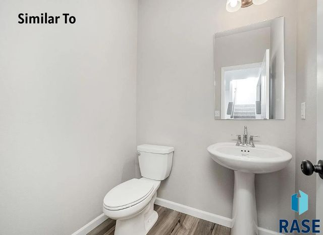 2001 N Valley View Rd Road, Sioux Falls, SD 57107