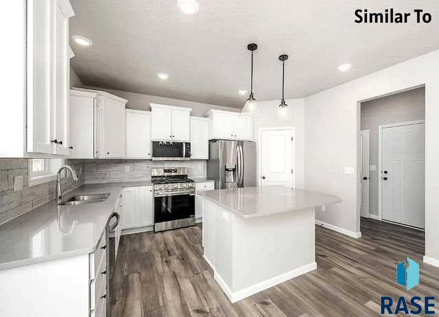 2001 N Valley View Rd Road, Sioux Falls, SD 57107