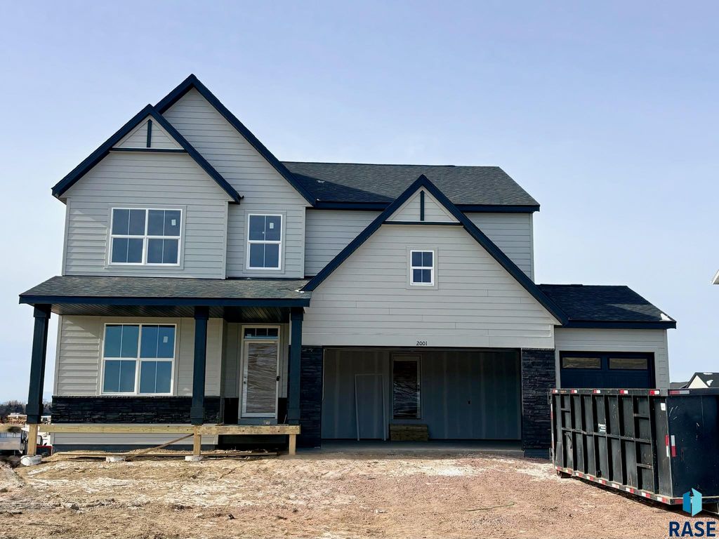 2001 N Valley View Rd Road, Sioux Falls, SD 57107