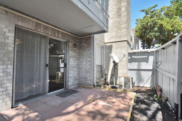 7400 Bellerive Drive 1505, Houston, TX 77036