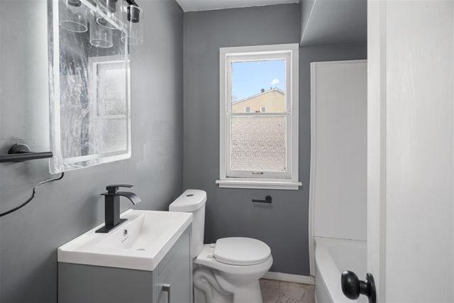 13405 Corbett Avenue, Detroit, MI 48213