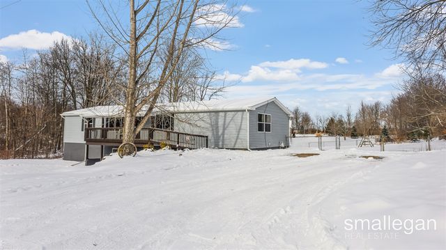 5393 15 Mile Road, Cedar Springs, MI 49319