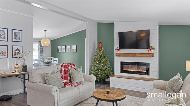 5393 15 Mile Road, Cedar Springs, MI 49319