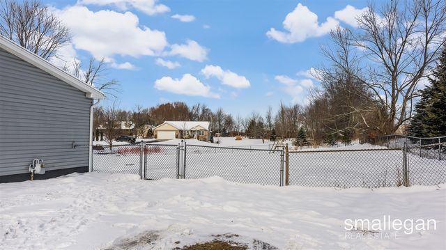 5393 15 Mile Road, Cedar Springs, MI 49319