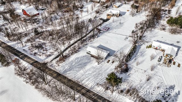 5393 15 Mile Road, Cedar Springs, MI 49319