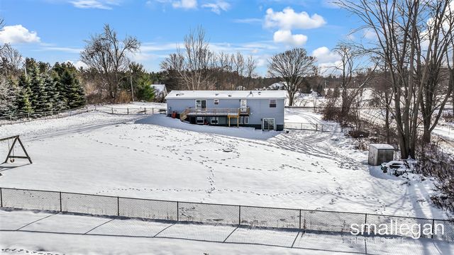 5393 15 Mile Road, Cedar Springs, MI 49319