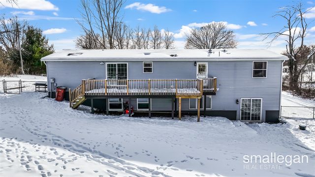 5393 15 Mile Road, Cedar Springs, MI 49319