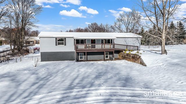 5393 15 Mile Road, Cedar Springs, MI 49319