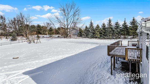 5393 15 Mile Road, Cedar Springs, MI 49319