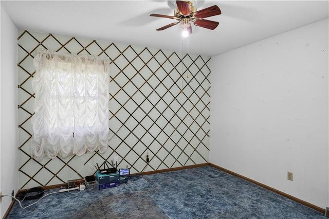 16670 Leavenworth Road, Basehor, KS 66007